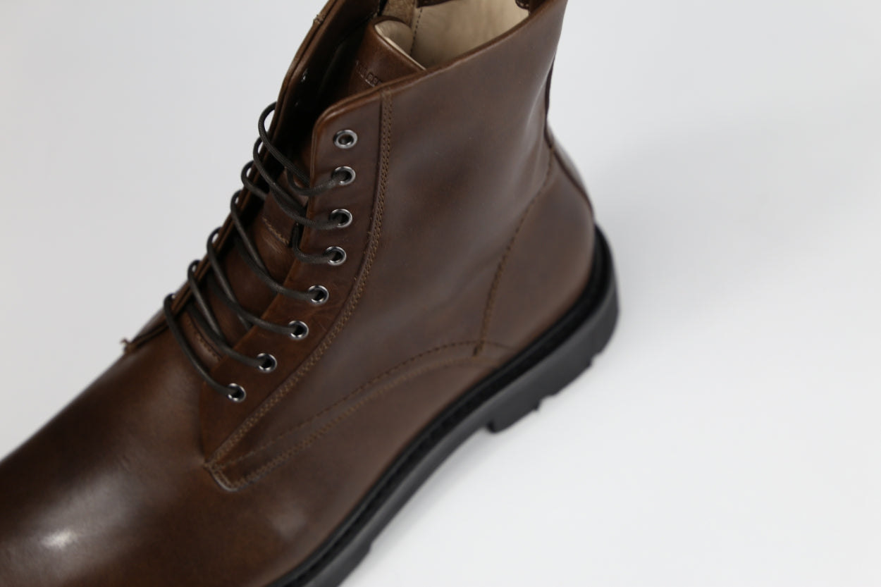 Alias Hiker Lace Up Boot 215 | Brown