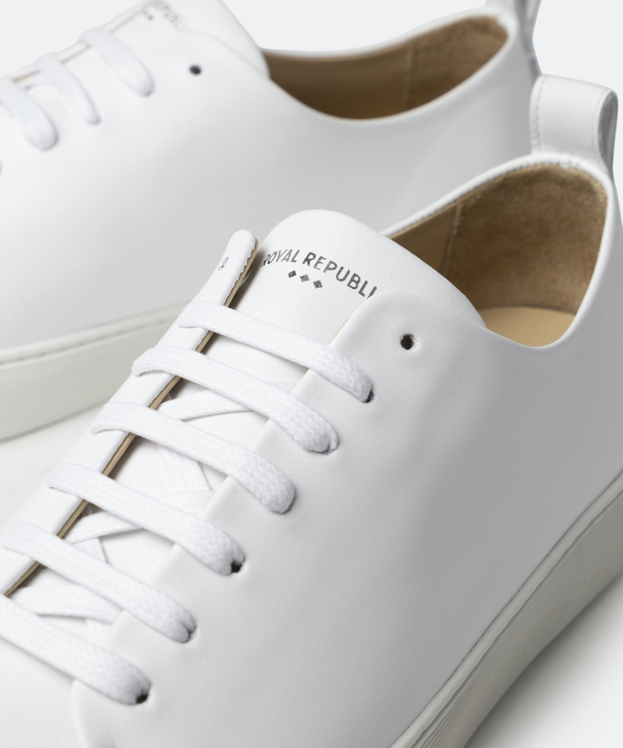 Doric Bound Sneaker | White