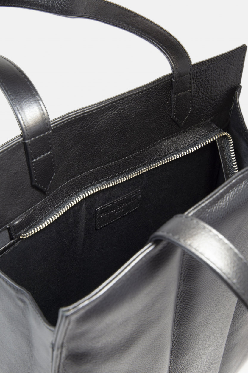 Padded Conductor Tote | Black