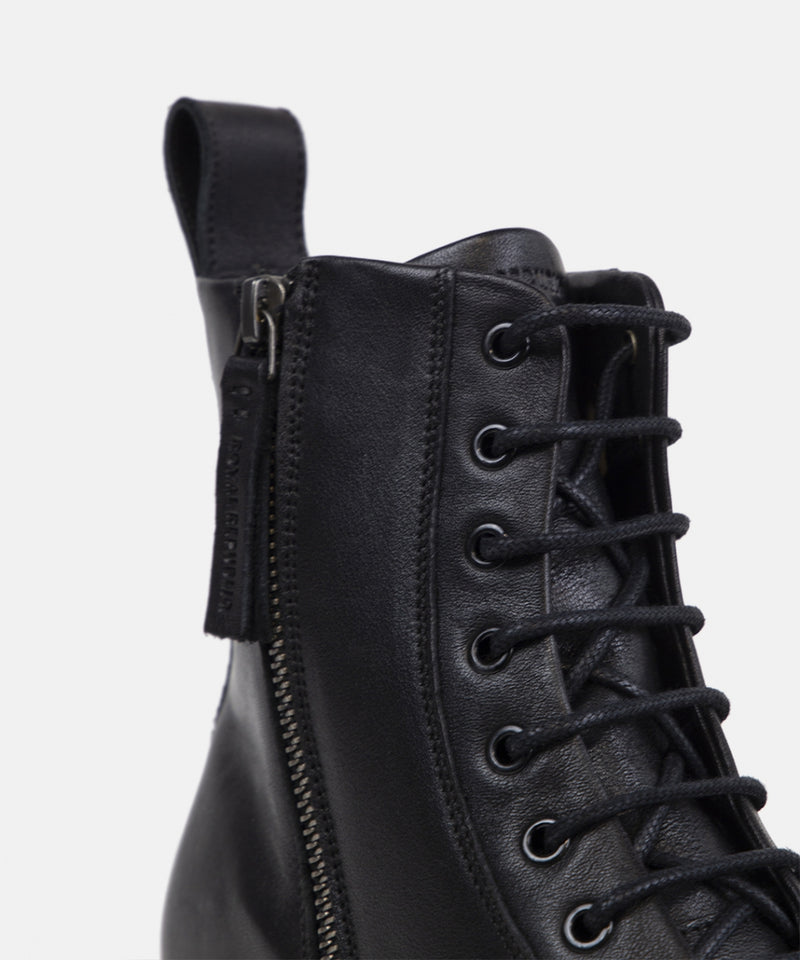 Downtown Lace Up Boot 235 | Black
