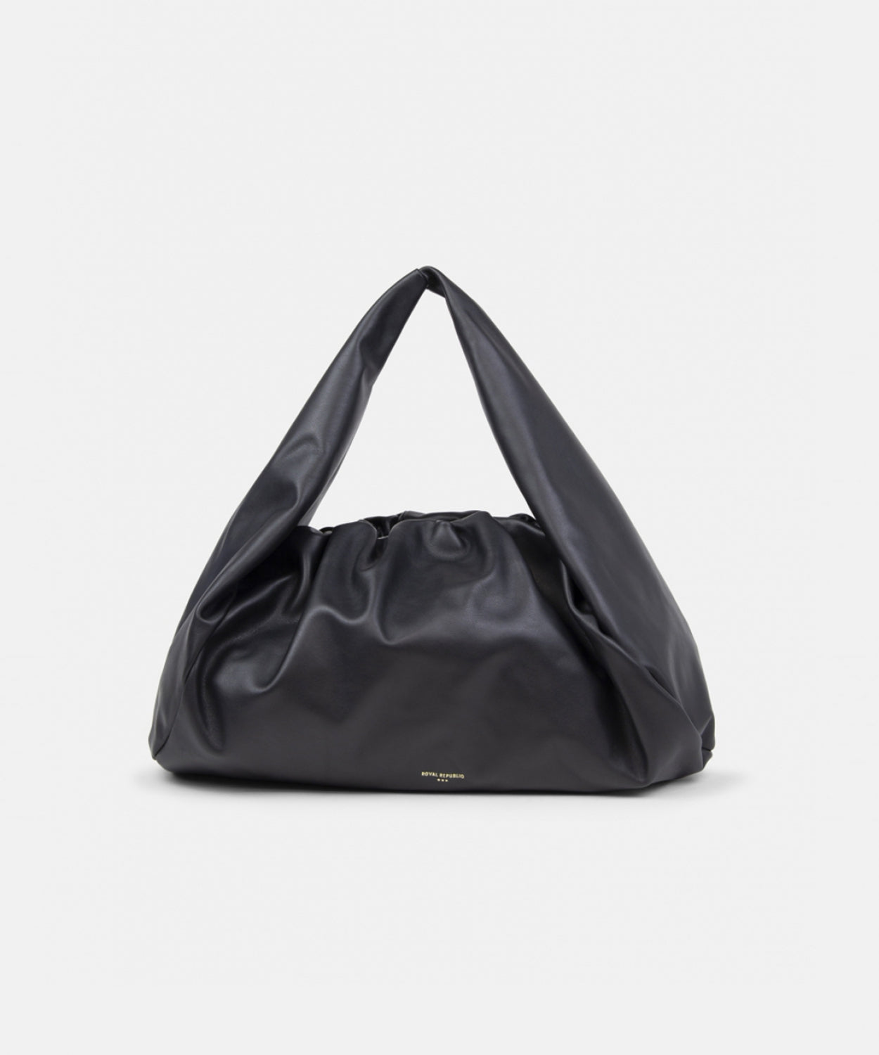 Oversized pouch outlet