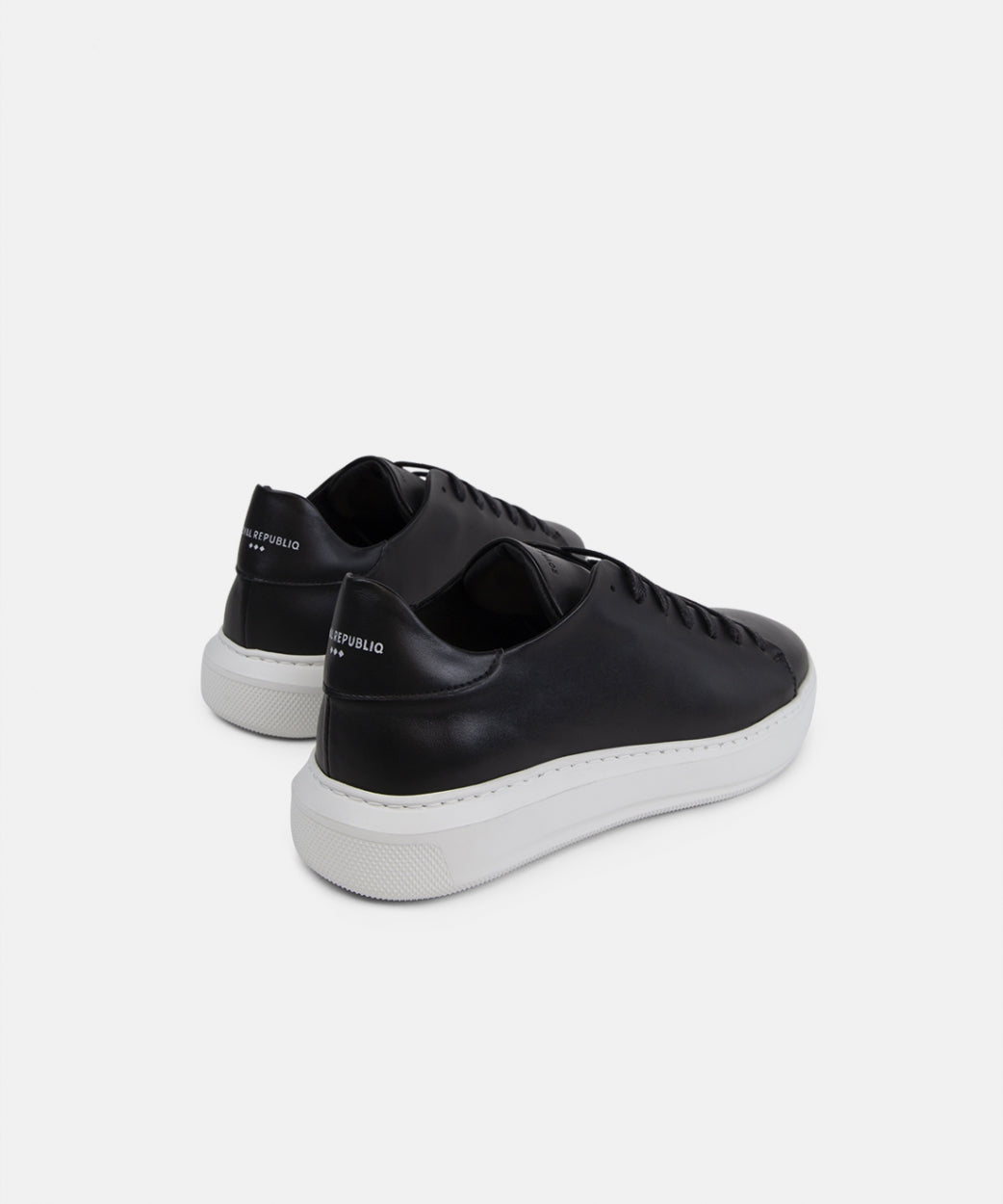 Cosmos Sneaker Lo 235 | Black