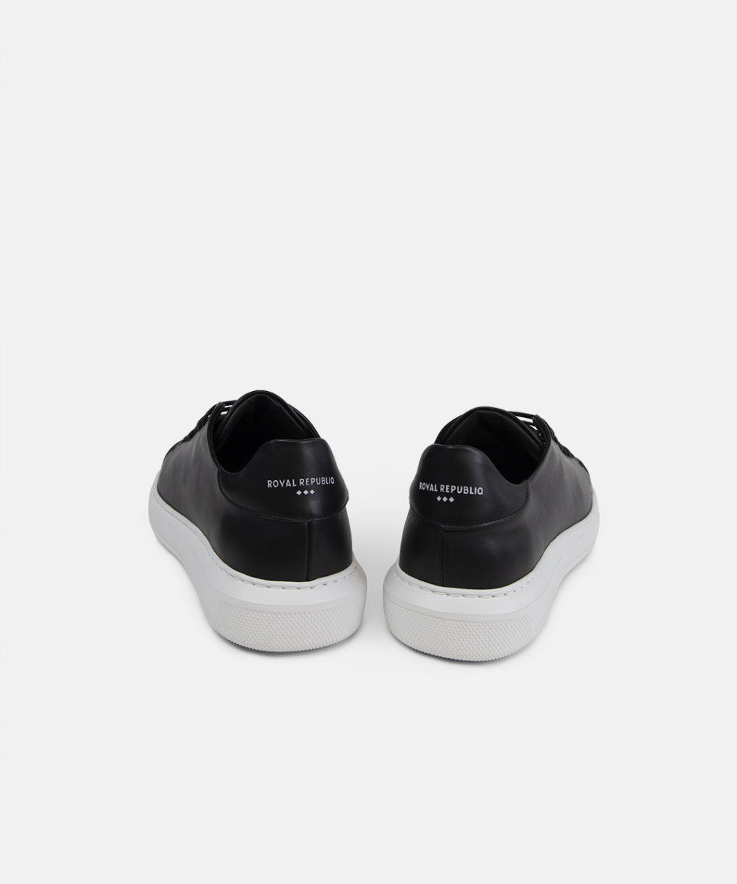 Cosmos Sneaker Lo 235 | Black